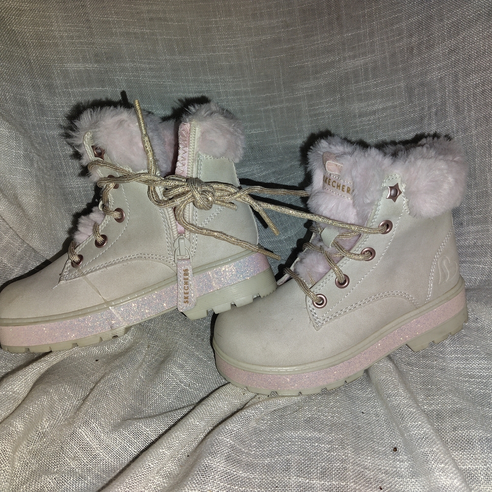 Skechers Girls Light Pink Faux-Fur Lace-Up Winter Boots